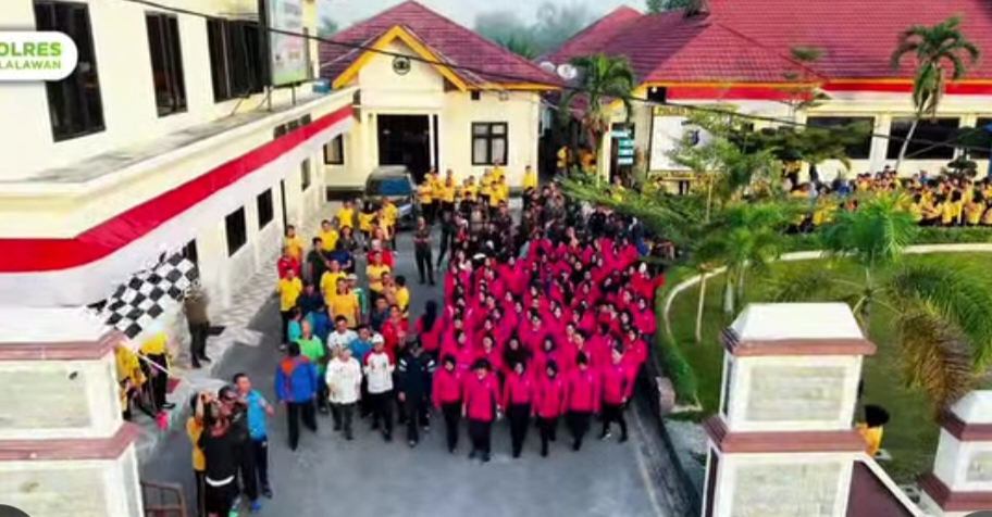 Polres Pelalawan Rayakan HUT Bhayangkara Ke-80 dengan Olahraga Bersama dan Bakti Sosial untuk Masyarakat